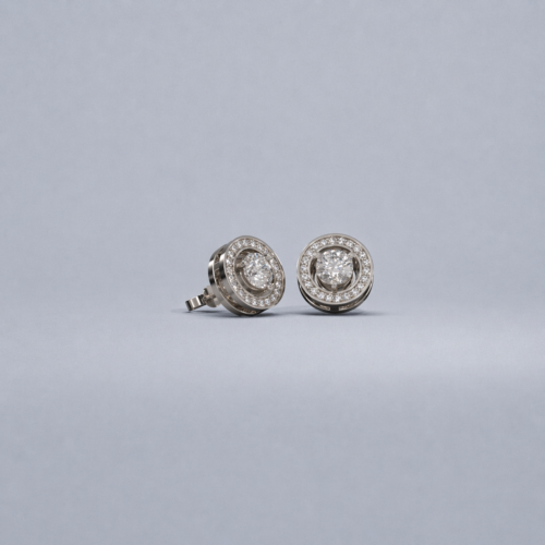 0.5 ct. Signature Halo Earrings White gold (2 pieces) You Can Wear Earrings Just Studs, Stud + Hallo. Halo is removable.